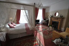 Churchill Guest House - Room