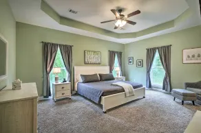 Tallassee Creekside Cabin w/ Forest Views! - Interiør