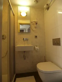Hotel Clemens - Banheiro