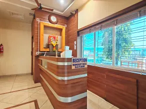 Hotel Meera Regency - Reception