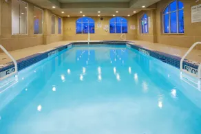 Holiday Inn Express Hotel & Suites Clarington - Bowmanville by IHG - Piscine