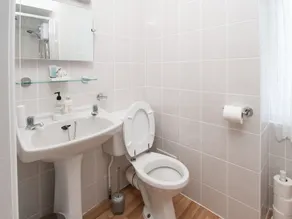 Rosaire Guest House - Baño