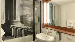 Hôtel Campanile Lyon Est - Aéroport Saint Exupéry - Salle de bain