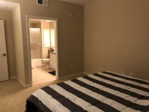 Resort Style Luxury 2BD Suite in Irvine's Spectrum Center - Zimmer