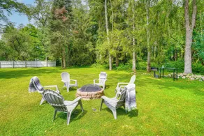 Games & Outdoor Entertainment: Upstate Family Home - Innvendig