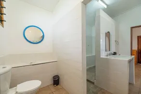 Beach Cove - Bathroom