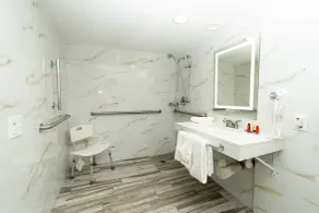 SureStay Plus Hotel by Best Western Sacramento Cal Expo - Salle de bain