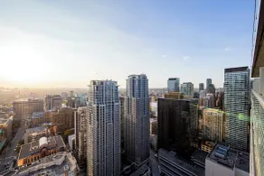 Altitude Suites on Yonge - Vista dalla camera