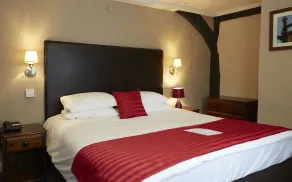 Bull Hotel by Greene King Inns - Habitación