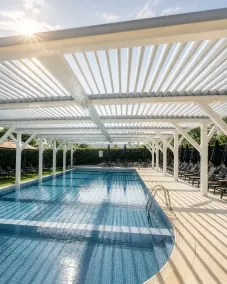 Renaissance Paris Hippodrome de St. Cloud Hotel - Pool