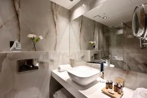 Emily's Luxury Suites - Bad
