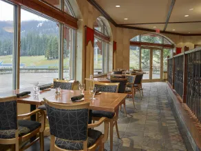 Residences at the Sun Peaks Grand - Restaurant