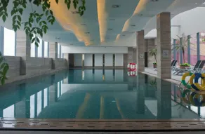 Holiday Inn Shanghai Songjiang by IHG - Piscina