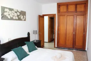 Room Rental In Central Flat In Puerto Del Rosario - Værelse