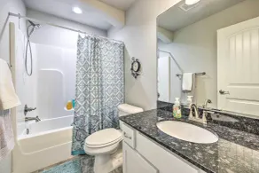 Fayetteville Home: Near University & Biking Trails - Interiör