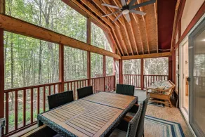 Screened Porch w/ Lake View! Tolland Family Haven - Interiör