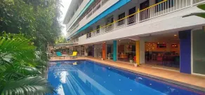 goSTOPS PLUS Goa, Vagator - Piscina