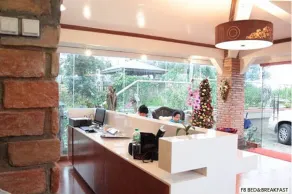 F8 Bed and Breakfast - Lobby