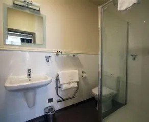 White Rabbit by Chef & Brewer Collection - Bathroom