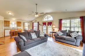 3 Mi to Arkansas River: Rural Family Home w/ Yard - Interiør