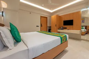 Treebo Shree Krishna Palace - Room