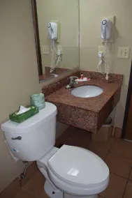 Super 8 by Wyndham Homewood Birmingham Area - Salle de bain
