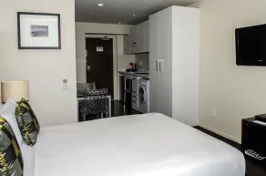 The Quadrant Hotel & Suites - Chambre