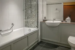 Belton Woods Hotel, Spa & Golf Resort - Bathroom