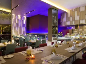 Novotel Makassar Grand Shayla - Restaurant