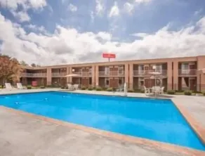 Ramada by Wyndham Wytheville - Piscine