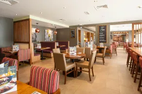 Premier Inn Wigan Town Centre - Restaurant