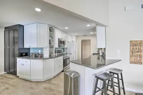 Canal-Front Cape Coral Family Home: Pets Welcome - Interiör