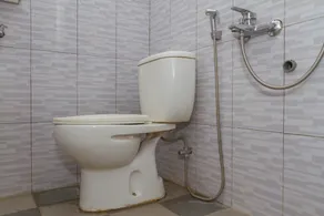 RedDoorz Plus near IPDN - Baño