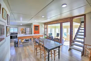 Lakefront Cabin w/ Patio & Views in Lake Norden - Interiør