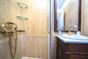 Karyo Villa,- 4bd, 3min On Foot From The Beach! - Bad