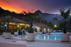 Hotel Lago Bin - Pool