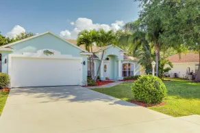 Inviting Jensen Beach Home w/ Screened-In Patio! - Interiør