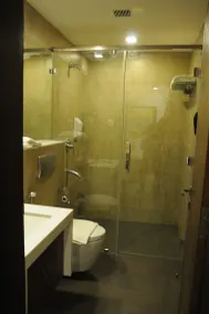 La Woods Hotel - Bathroom