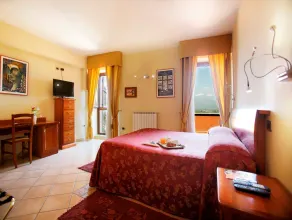 Hotel Ristorante Garibaldi - Habitación