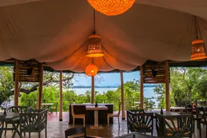 Flameback Eco Lodge - Restaurant