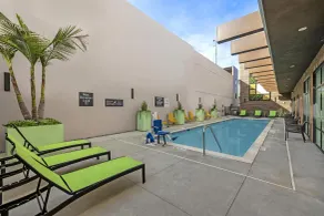 Home2 Suites by Hilton Riverside Downtown Convention Center - Pool