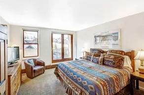 Chamonix 31, Snowmass Ski-In/Ski-Out Condo w/Shared Hot Tub/Pool/Private Washer/Dryer/WiFi - Værelse