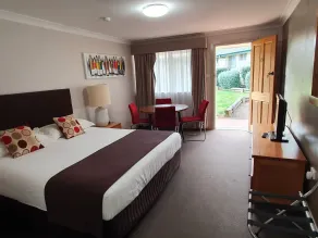 The Aston Motel Tamworth - Room