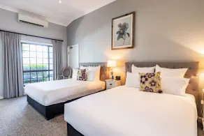Camden Valley Inn - Room