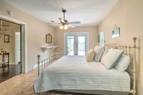 Pet-Friendly Austin Home w/ Deck, Yard, & Views! - Interiør
