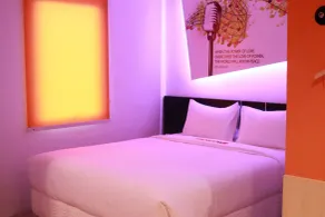 Front One Inn Semarang - Habitación