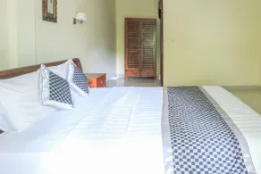 SURFARIS INN on poppies 2 - Room