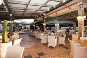 Mikes Beach Lux - Restaurante