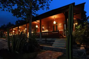 Green Tropical Village Hotel & Resort - Restaurant
