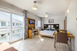 Comfort Aparthotel Antibes Le Maestria - Room